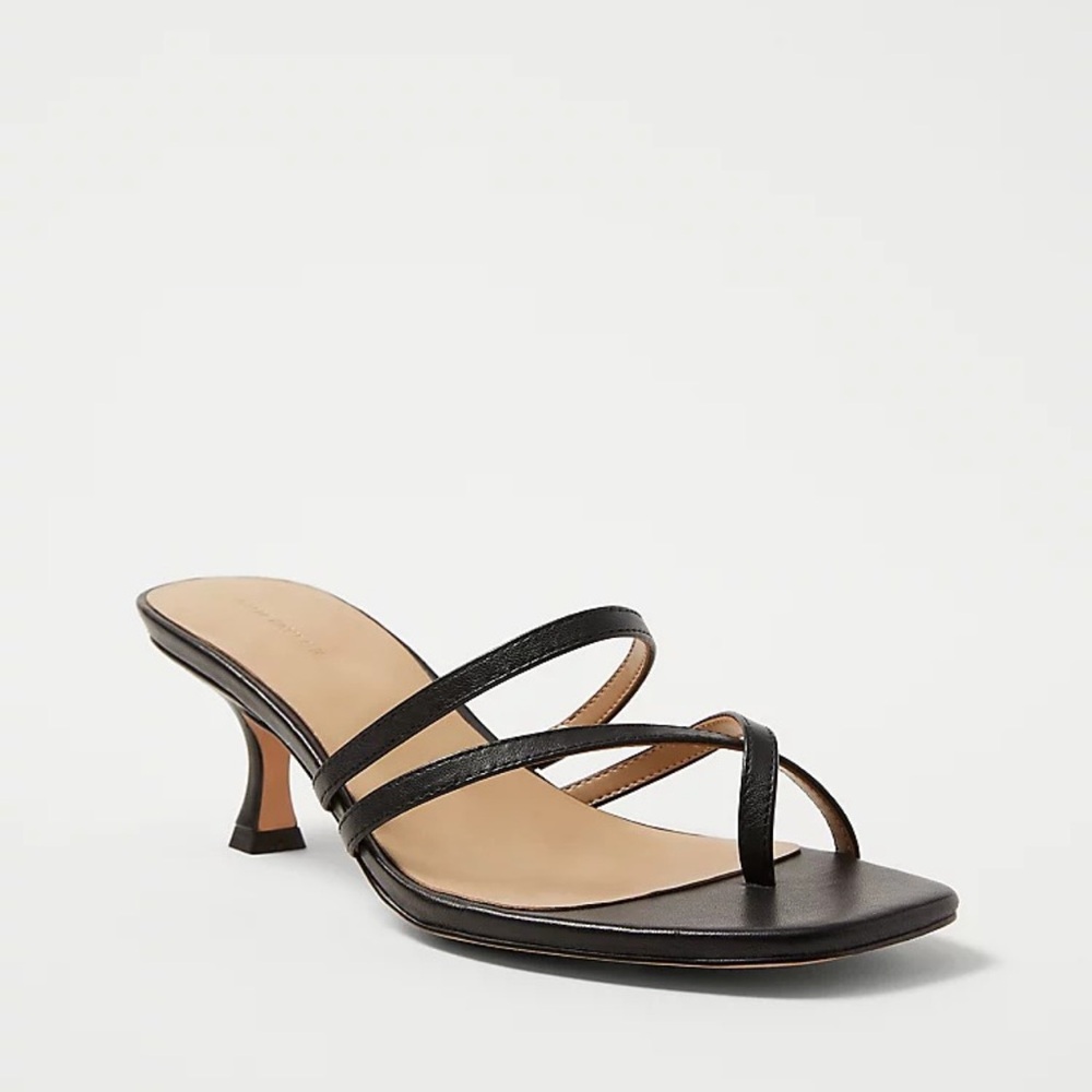 NIB NEW IN BOX Ann Taylor Leather Toe strap Mule sandals black